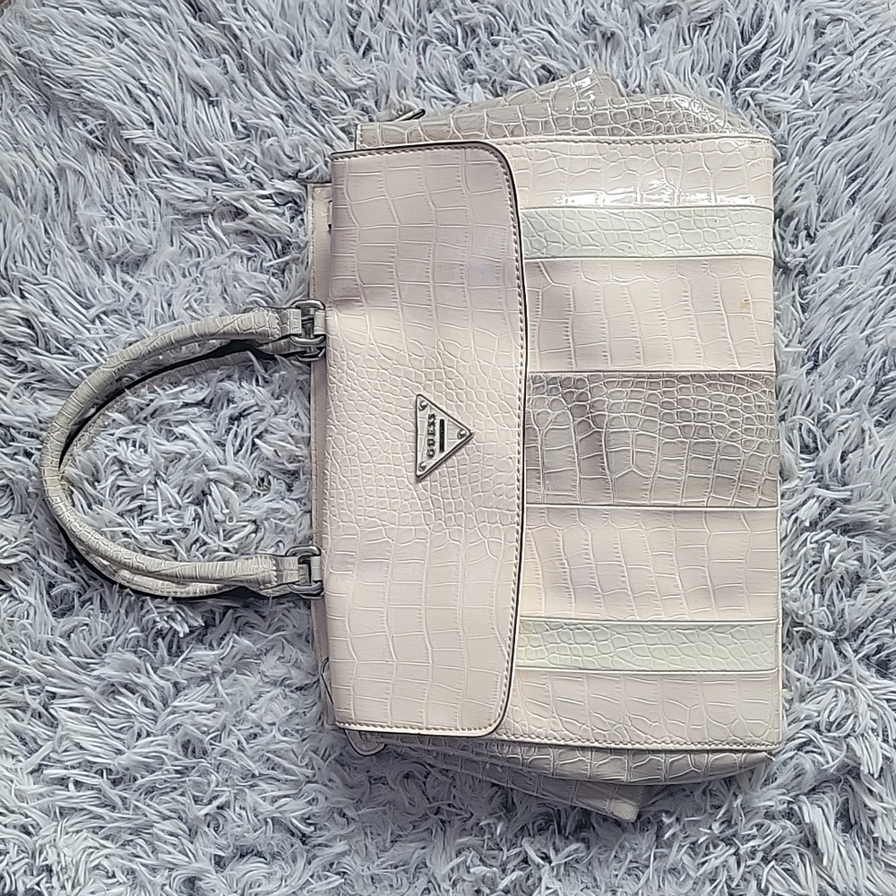 Guess purse